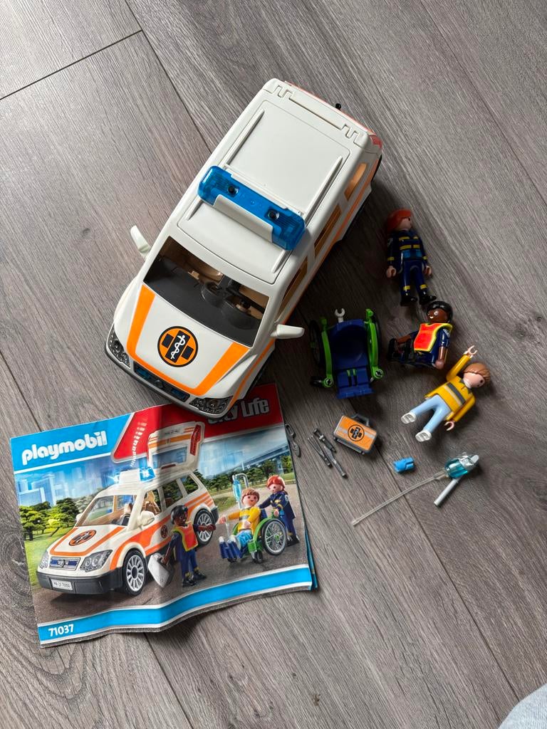 Playmobil Ambulance 71037 met sirene, geluid en lampjes, Ophalen of Verzenden, Gebruikt, Jongen of Meisje