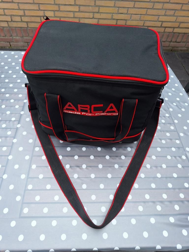 Arca koeltas for fishing, Watersport en Boten, Hengelsport | Algemeen, Ophalen, Zo goed als nieuw, Koffer of Tas
