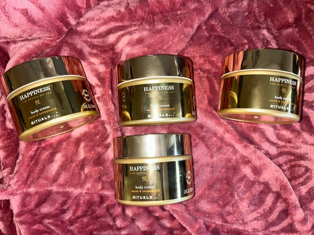 Ritual of Happiness bodycreme 220ml 4 stuks, Sieraden, Tassen en Uiterlijk, Uiterlijk | Lichaamsverzorging, Ophalen of Verzenden