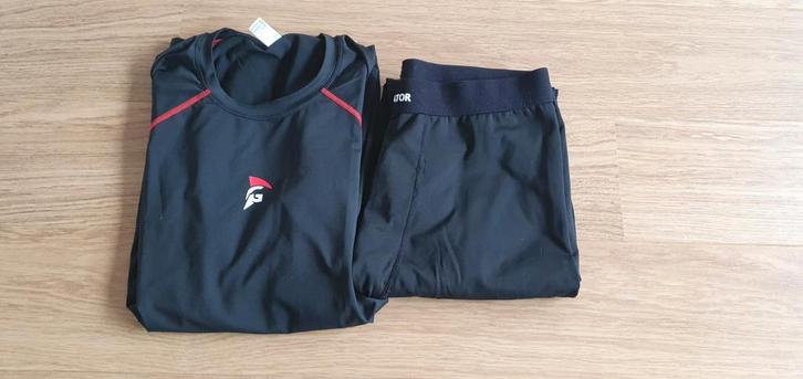 GLADIATOR THERMOSET....broek xxl en shirt xxxl....NIEUWSTAAT, Kleding | Heren, Sportkleding, Zo goed als nieuw, Overige maten