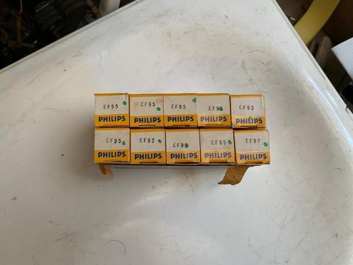 EF95 buizen philips blackburn 10 stuks, Antiek en Kunst, Antiek | Tv's en Audio, Verzenden