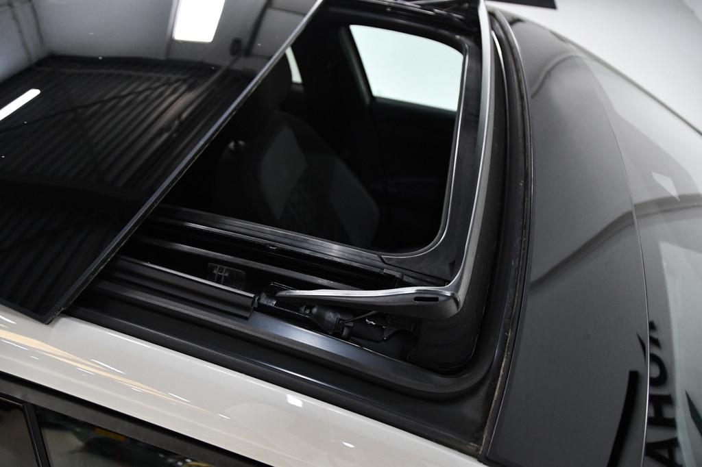 Volkwagen Taigo 1.0 TSI R-Line Business Pano/Aut/Side-assist, Auto's, Volkswagen, Automaat, Gebruikt, Origineel Nederlands, Bedrijf