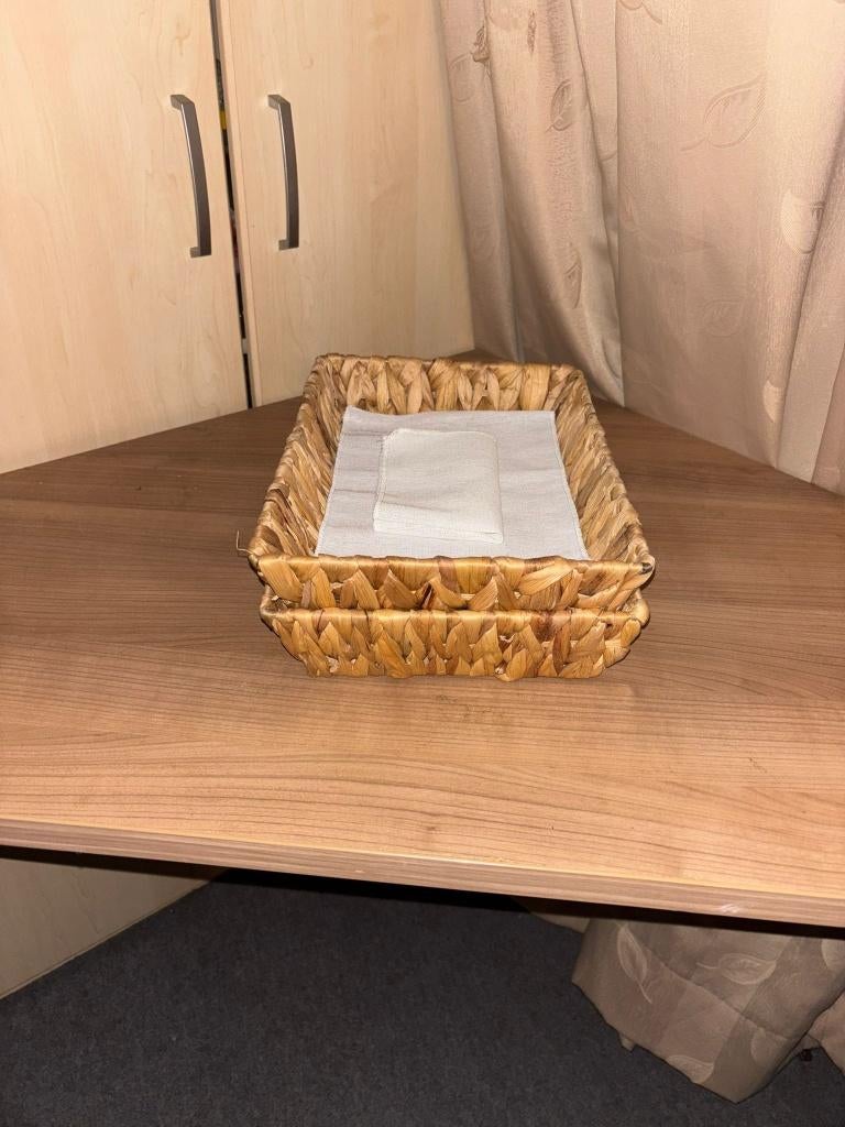 Set van 2 gevlochten fruitmanden met voering – nieuw in doos, Huis en Inrichting, Woonaccessoires | Schalen en Manden, Rond, Nieuw
