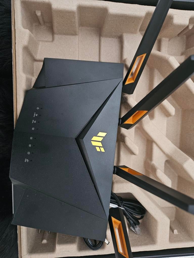 Asus TUF Gaming AX4200 WiFi 6 Router (Vernieuwde AX3000), Computers en Software, Routers en Modems, Ophalen of Verzenden, Zo goed als nieuw