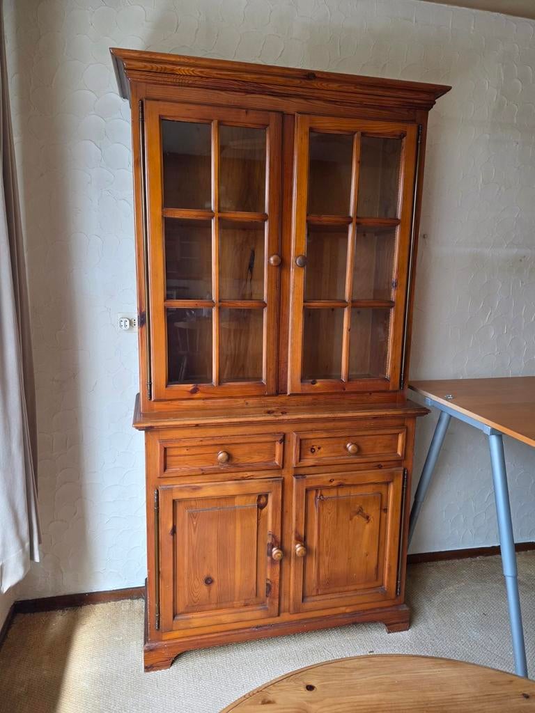 Houten vitrinekast met glazen deuren, Ophalen