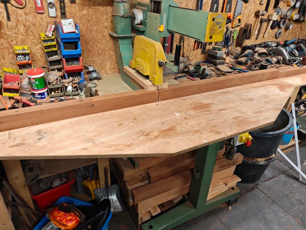 Houtbewerkingsmachine met lange tafel, Zakelijke goederen, Ophalen