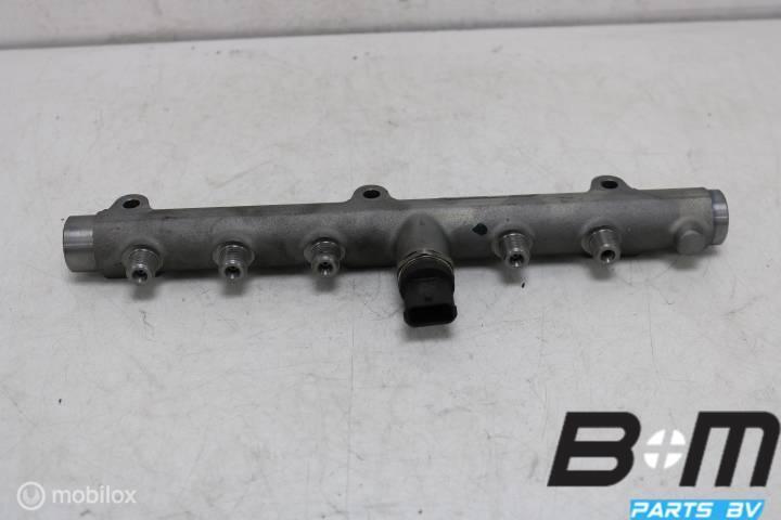 Brandstofverdeler Hyundai H300 0445214198, Gebruikt