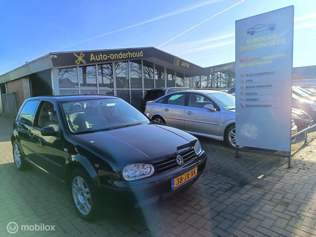 Volkswagen Golf 1.6 CLIMATE//AUTOMAAT, Gebruikt, 4 cilinders, Blauw, 49 €/maand