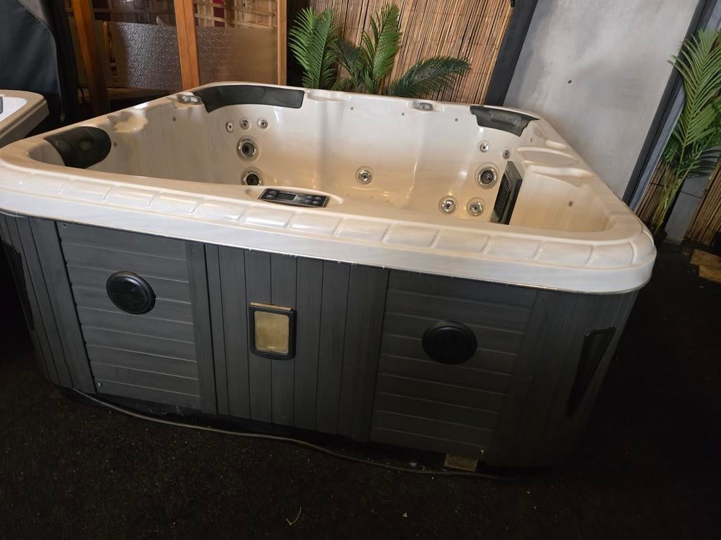 Passion spa Refresh Balboa Jacuzzi Wellnes Spa, Ophalen of Verzenden, Gebruikt, Vast