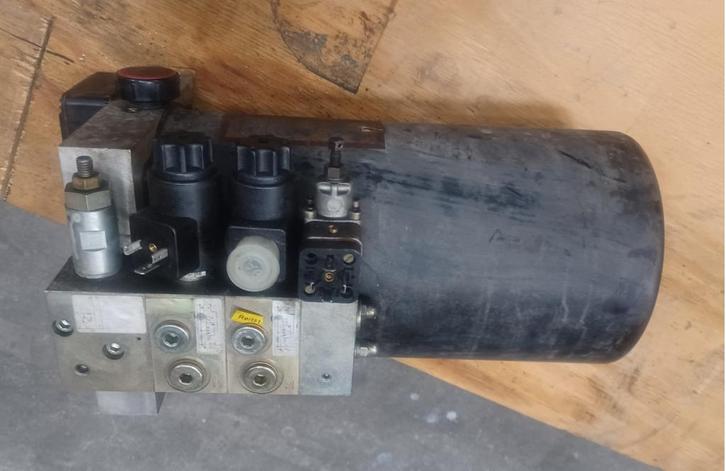 4 Hydrauliekunits, Doe-het-zelf en Verbouw, Gereedschap | Machine-onderdelen en Toebehoren, Gebruikt, Ophalen