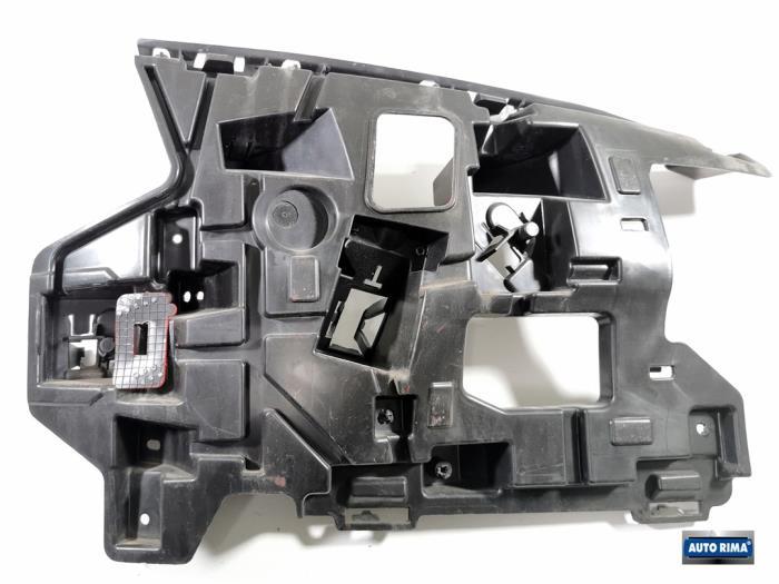 Bumpersteun rechts-voor van een Volvo V40, Gebruikt, -, -, Ophalen of Verzenden