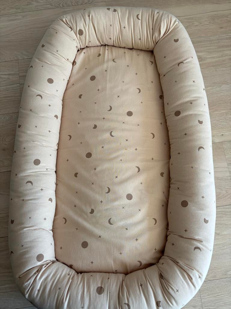 Babynestje met maan- en sterrenprint, Kinderen en Baby's, Babywiegjes en Ledikanten, Ophalen of Verzenden, Zo goed als nieuw, Overige typen