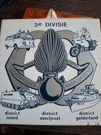 Tegeltje Koninklijke Marechaussee 3e Divisie 15x15cm, Verzamelen, Militaria | Algemeen, Ophalen of Verzenden