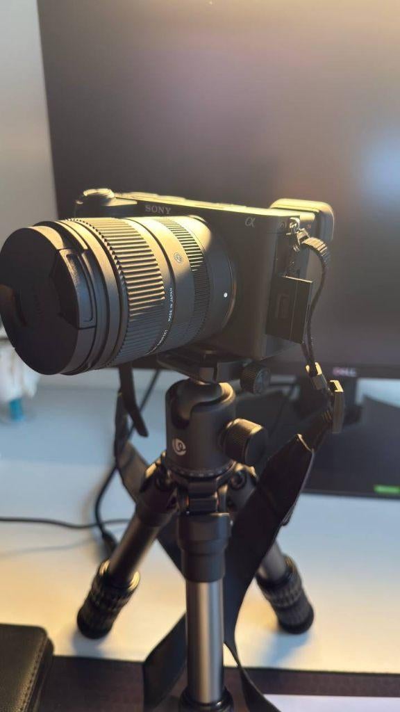 Sony a6700 + Sigma 18-50mm 2.8 +  Lexar Silver Pro SD Card, Ophalen, Compact, 26 Megapixel, Zo goed als nieuw