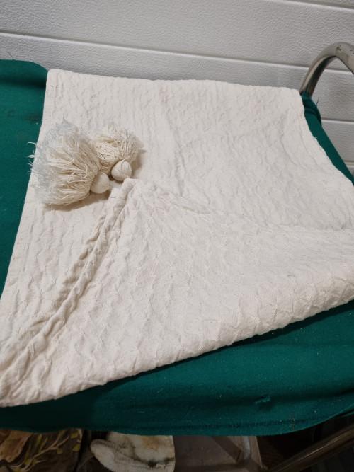 tafelloper katoen met knotsen, Ophalen of Verzenden, 'T Olde Gre-j, Info@toldegrej.nl, Endepoelstraat 20f Didam