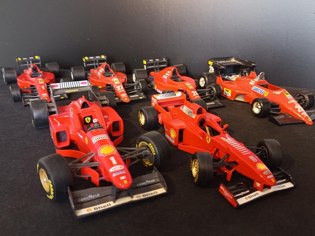 Ferrari F1 set – Schumacher / Prost / Berger - 1:18 & 1:24, Hobby en Vrije tijd, Modelauto's | 1:24, Ophalen of Verzenden, Zo goed als nieuw