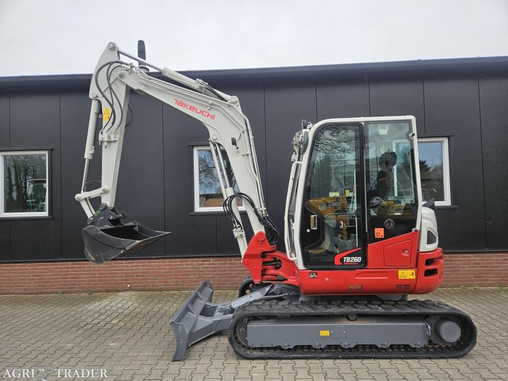 Takeuchi TB260 Stage V, Zakelijke goederen, Machines en Bouw | Kranen en Graafmachines, Graafmachine