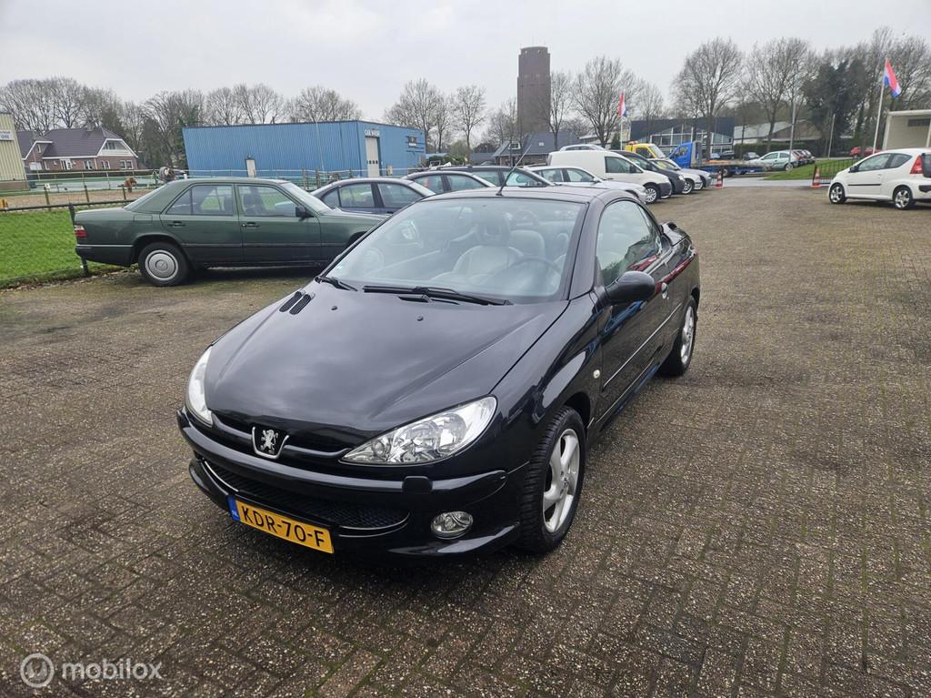 Peugeot 206 CC 1.6 nwe apk airco leder interieur lm wielen!, Voorwielaandrijving, Gebruikt, 4 cilinders, Cabriolet