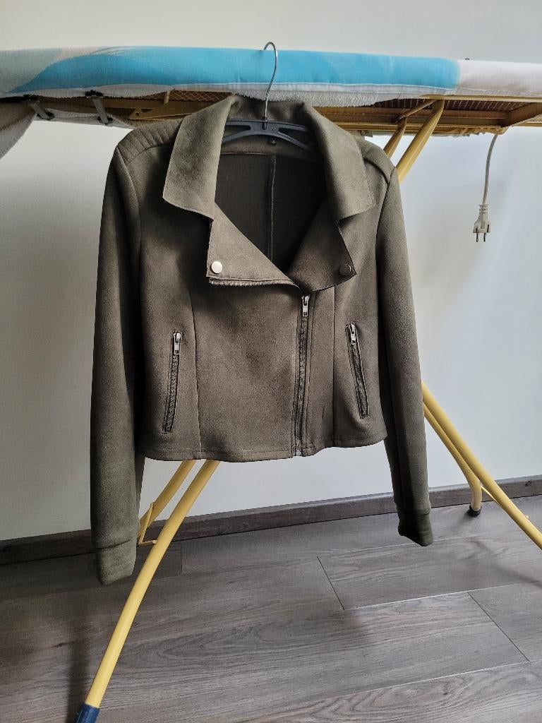 Jasje Suèdine groen army G-maxx maat S, Kleding | Dames, Ophalen of Verzenden, Jasje, Maat 36 (S), Groen