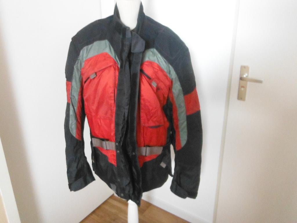 mooie motorjas rood / zwart /grijze mt XL Difi, Motoren, Kleding | Motorkleding, Jas | textiel, Heren, Difi, Ophalen of Verzenden