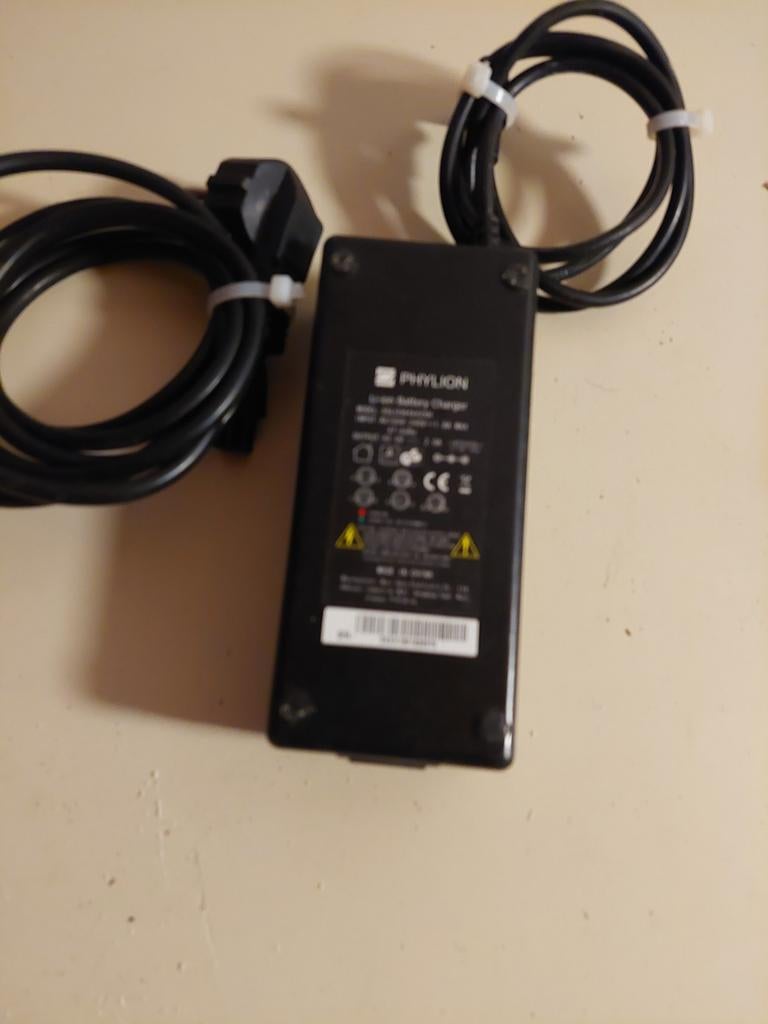 ACCULADER ELECTRISCHE FIETS SSLCO84V42XH, Ophalen of Verzenden, Gebruikt