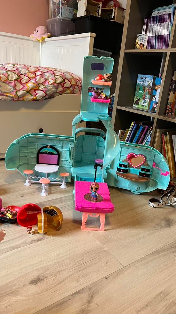 Lol surprise huis, camper en auto, Kinderen en Baby's, Speelgoed | Poppenhuizen, Ophalen, Gebruikt, Poppenhuis