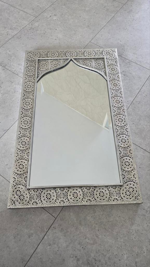 Zilveren Marokkaanse spiegel 78x49 cm, Huis en Inrichting, Woonaccessoires | Spiegels, Ophalen, Gebruikt, Minder dan 100 cm, Overige vormen