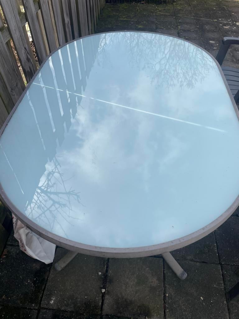 Tuintafel gratis afhalen, Tuin en Terras, Ophalen, Gebruikt, Ovaal, Metaal