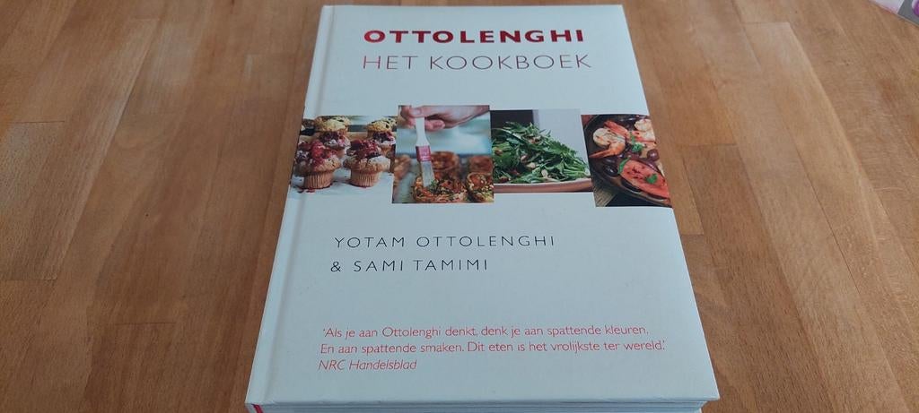 Ottolenghi Het Kookboek Yotam Ottolenghi en Sami Tamimi, Boeken, Kookboeken, Ophalen of Verzenden, Zo goed als nieuw, Italië, Hoofdgerechten