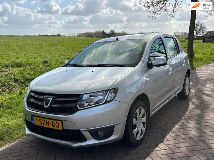 Dacia Sandero 0.9 TCe Lauréate trekhaak / airco, Auto's, Dacia, Bedrijf, Te koop, Sandero, ABS, Airbags, Airconditioning, Bluetooth