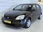 Kia Rio 1.4 L Elektrische ramen + Radio/cd speler + Stuurbek, Voorwielaandrijving, Gebruikt, Zwart, 4 cilinders