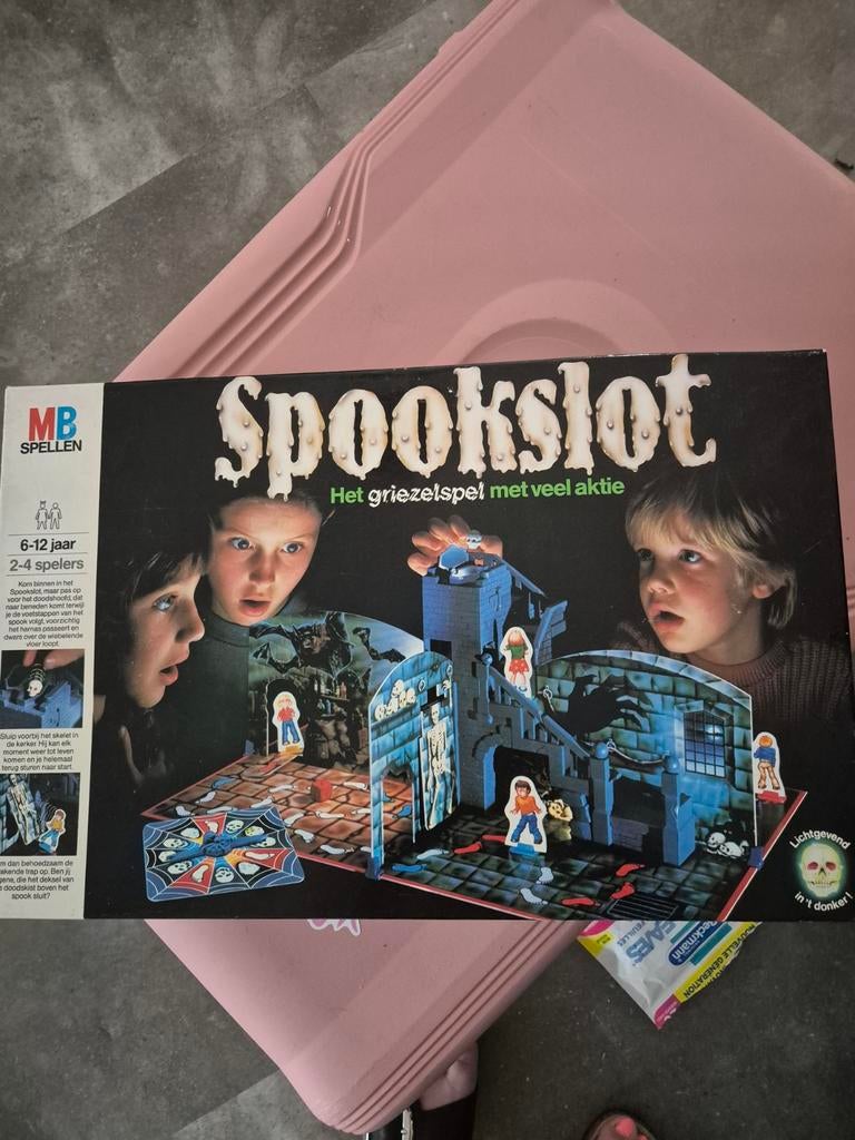 Spookslot gezelschapsspel, Ophalen