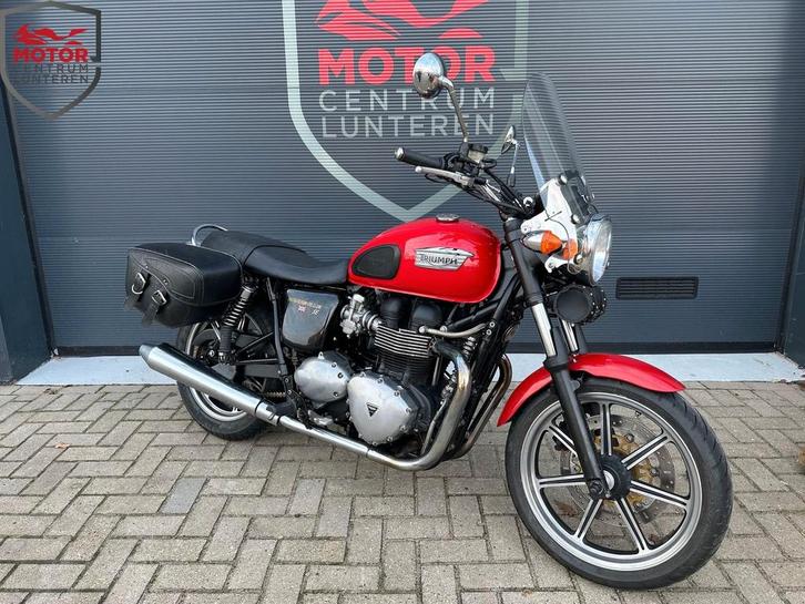 TRIUMPH BONNEVILLE 900 uit 2011, Motoren, Motoren | Triumph, Bedrijf, Chopper, meer dan 35 kW, 2 cilinders, Motorrijbewijs A