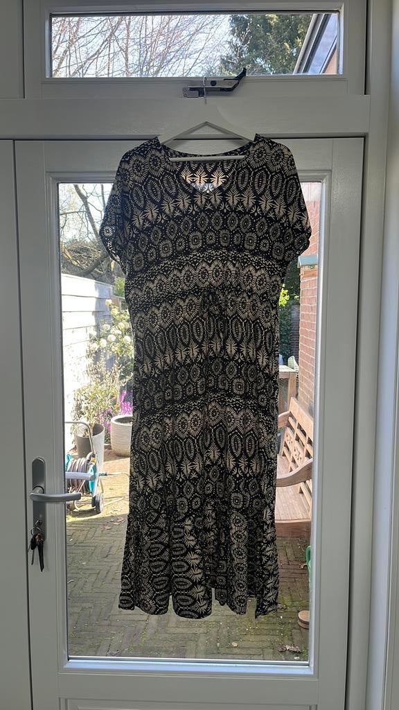 Heerlijke zomerjurk merk Geisha, Kleding | Dames, Jumpsuits, Ophalen of Verzenden, Zo goed als nieuw, Maat 38/40 (M), Zwart
