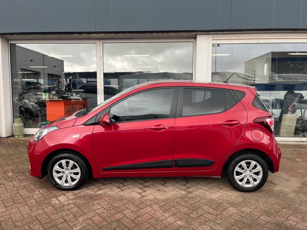 Hyundai I10 1.0i Comfort AC Cruise 21.200km 1e eig., Voorwielaandrijving, Gebruikt, 4 stoelen, Origineel Nederlands