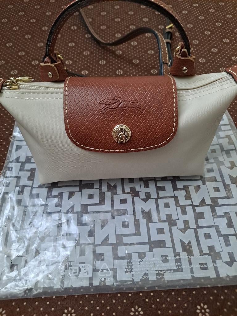 Longchamps tasje nieuw kleur creme origineel, Sieraden, Tassen en Uiterlijk, Tassen | Damestassen, Ophalen of Verzenden, Nieuw