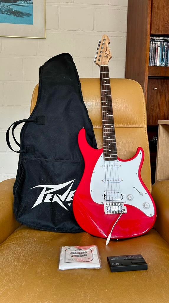 Peavey Elektrische gitaar + originele draagzak & accesoires, Ophalen, Zo goed als nieuw, Solid body, Overige merken
