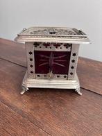 Antieke wierookbrander met robijnrood glas, Ophalen