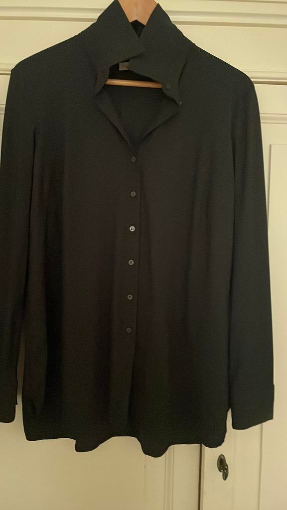 Studio Anneloes zwarte blouse travel stof poppy, Kleding | Dames, Blouses en Tunieken, Ophalen, Zo goed als nieuw, Maat 46/48 (XL) of groter