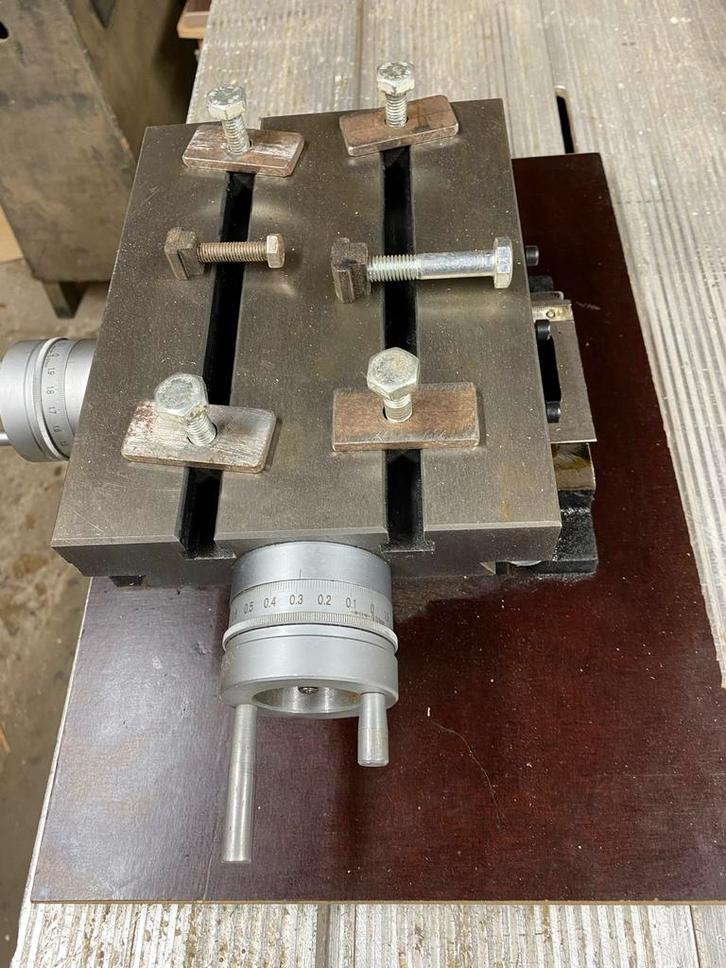 Kruistafel, Doe-het-zelf en Verbouw, Gereedschap | Overige machines, Zo goed als nieuw, Ophalen