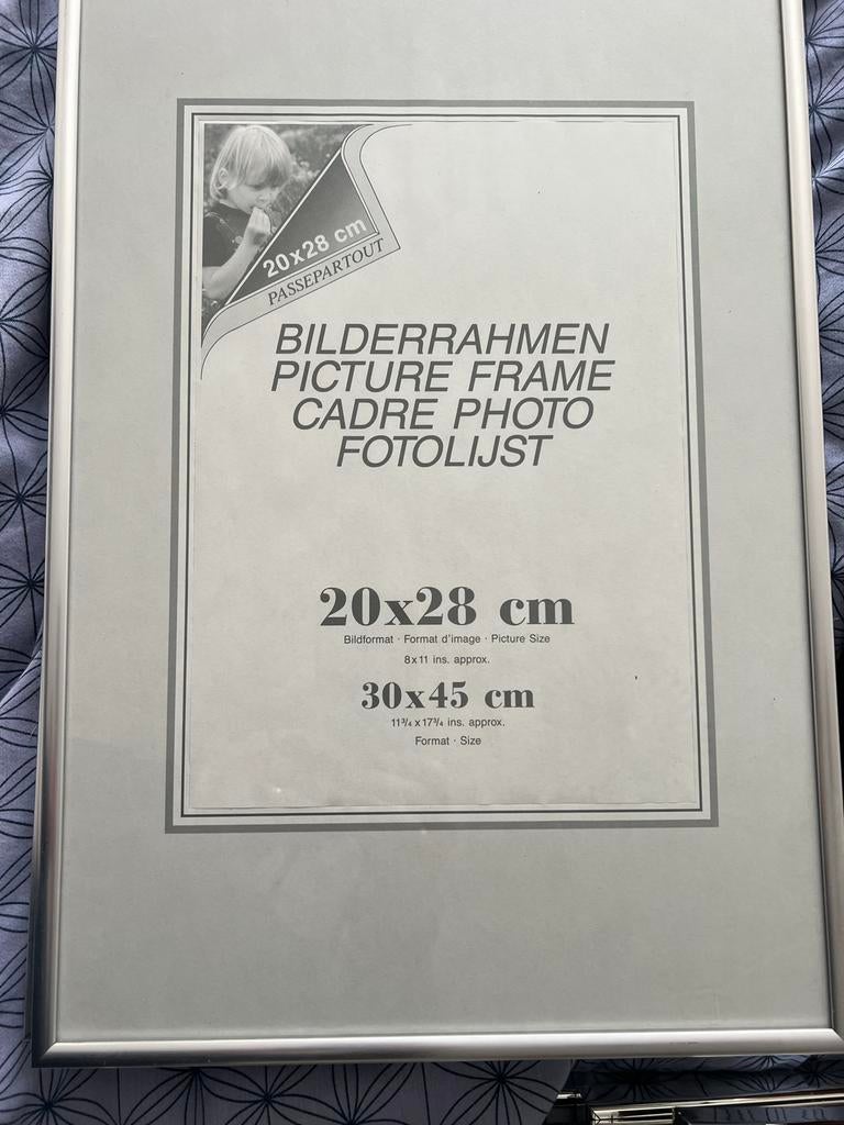 3 identieke fotolijsten 30x45 cm met passe-partout, Huis en Inrichting, Woonaccessoires | Lijsten, Ophalen, Nieuw, Metaal of Aluminium