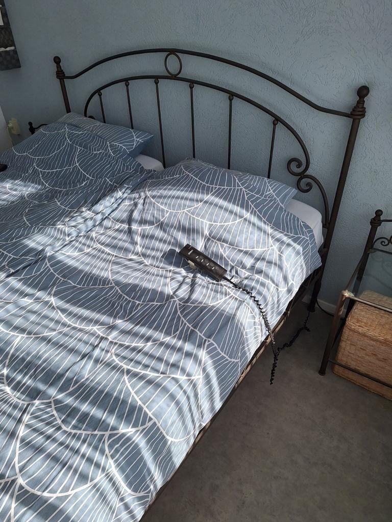 Gratis Frame bed., Huis en Inrichting, Slaapkamer | Bedden, Gebruikt, Bruin, Tweepersoons, Ophalen of Verzenden