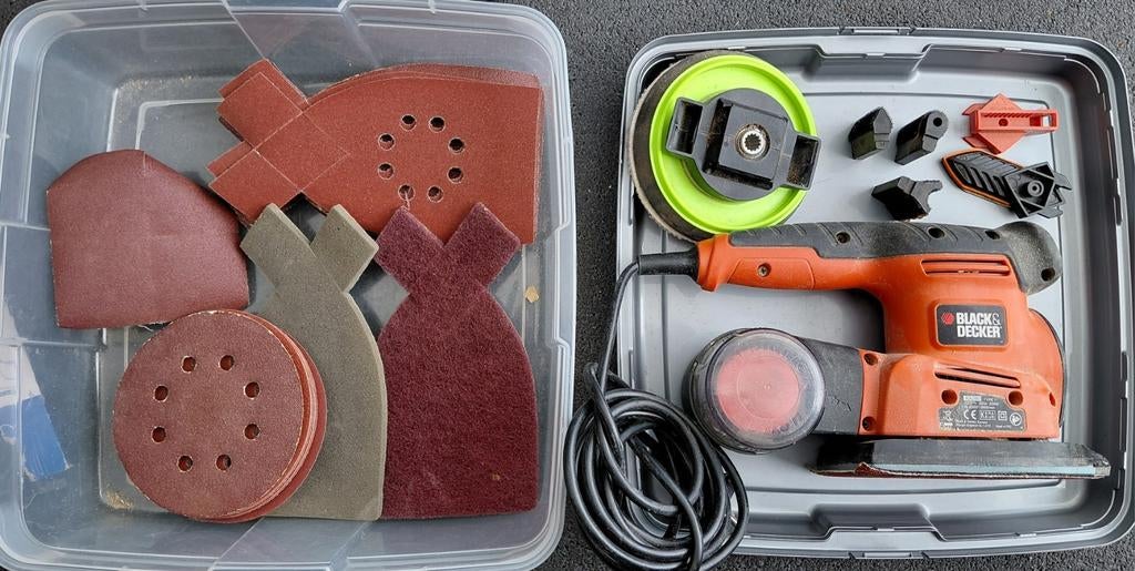Black & Decker schuurmachine met accessoires, Ophalen of Verzenden, Gebruikt, Minder dan 600 watt, Vlakschuurmachine