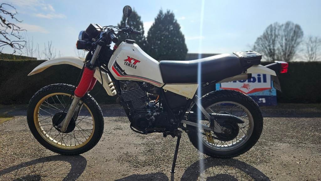 Xt550 €2250,-, Motoren, Motoren | Oldtimers, Enduro, 12 t/m 35 kW, 1 cilinder, Gebruikt, Ophalen of Verzenden