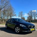 Volvo V40 2.0 T2 122PK 2017 Zwart, Auto's, Volvo, Voorwielaandrijving, Stof, Zwart, 4 cilinders