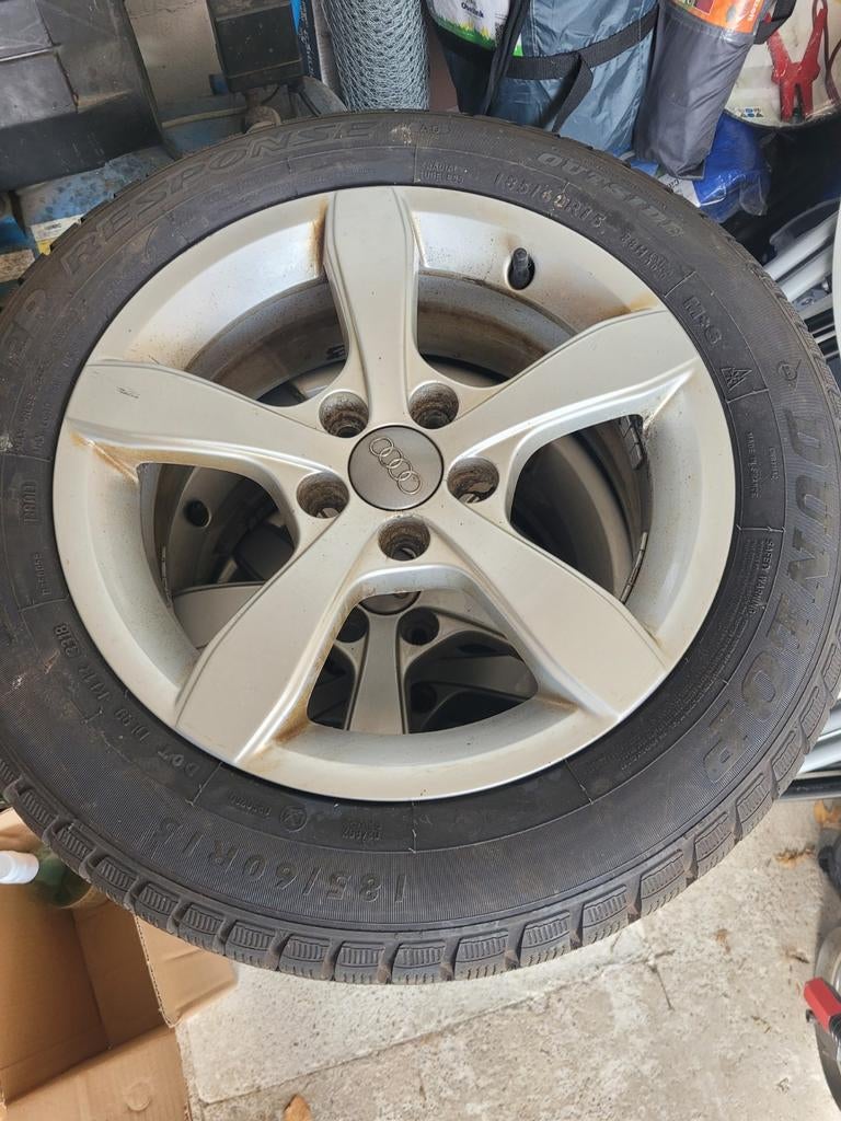 Lichtmetalen velgen met winterbanden 185/60R15, Auto-onderdelen, Banden en Velgen, Ophalen