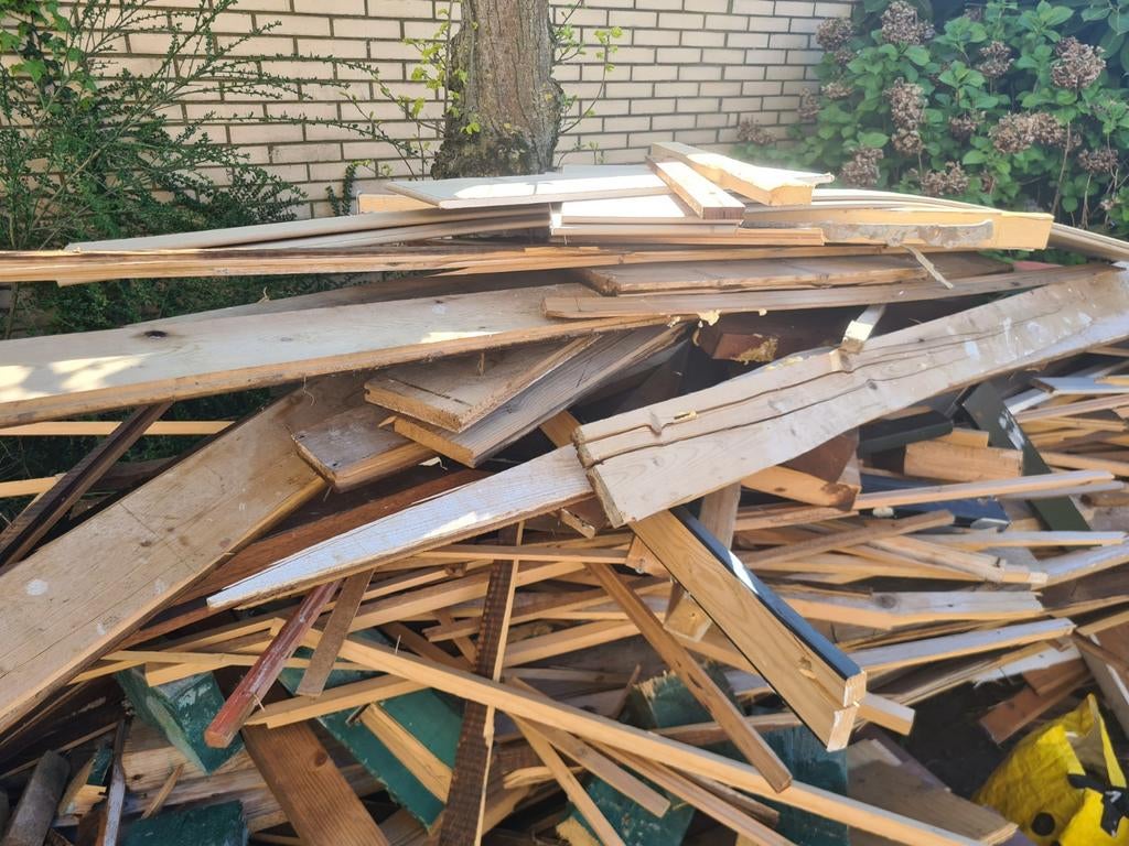 Gratis brandhout af te halen, Tuin en Terras, Haardhout, 6 m³ of meer, Ophalen of Verzenden, Overige houtsoorten, Blokken