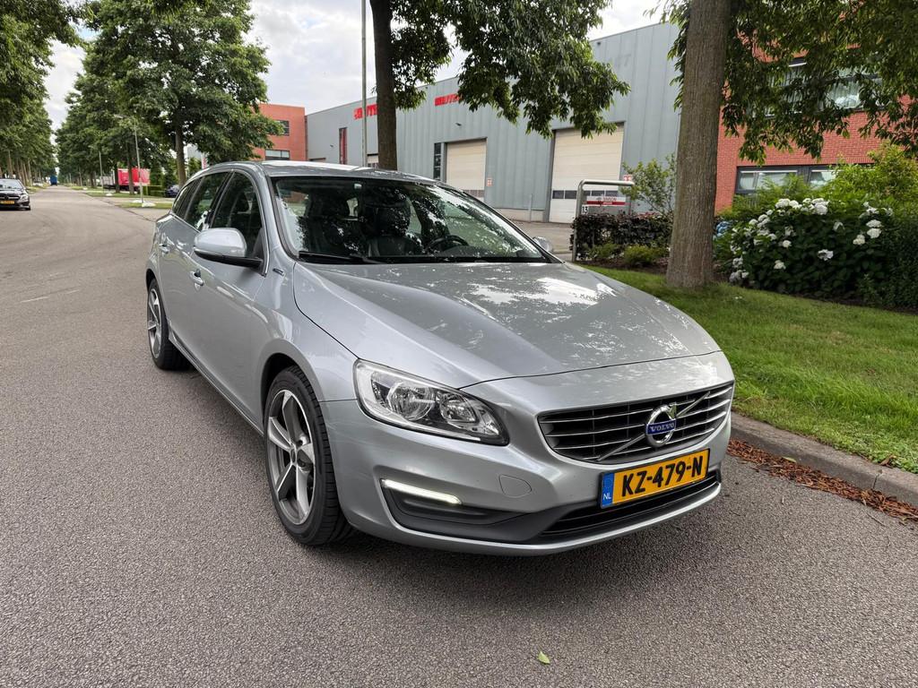 Volvo V60 2.4 D5 Twin Engine Lease Edition AUTOMAT, Auto's, Volvo, Automaat, Euro 6, Leder en Stof, 163 pk
