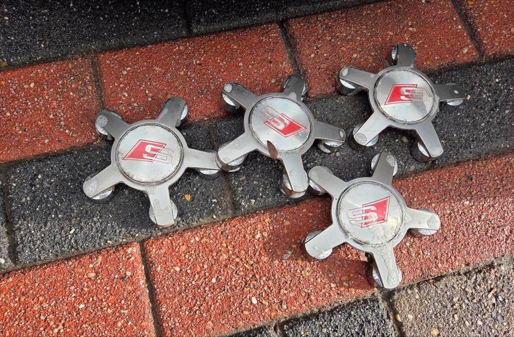 Vredestein Winterbanden 255/35 R19 met S line doppen, Auto-onderdelen, Banden en Velgen, Gebruikt, 255 mm, Winterbanden, Band(en)