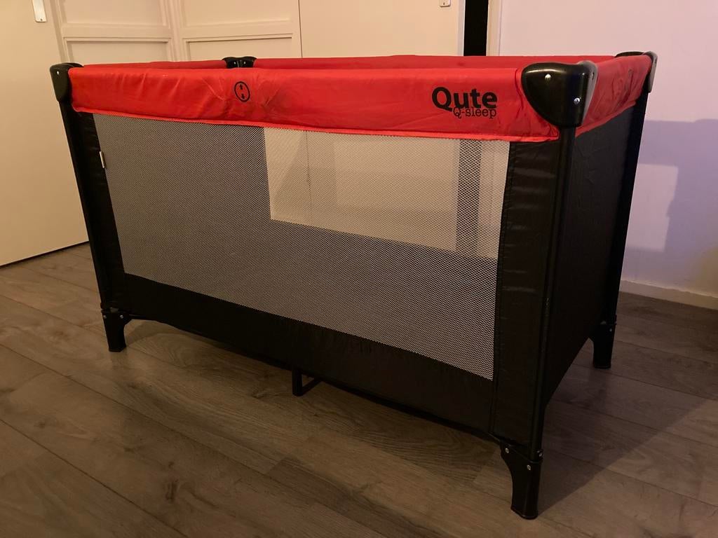 Opvouwbaar Logeerbedje / Campingbedje / Boxbedje / kinderbed, Ophalen, Zo goed als nieuw, Reisbedje